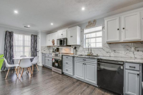 Modern College Park Home 13 Mi to Dtwn Atlanta!